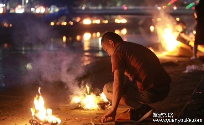 中元节是什么节日，主要是为了缅怀先人(鬼界说法的由来)