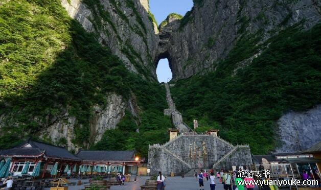 天门山大峡谷在哪，在湖北省张家界市(户外活动非常刺激)