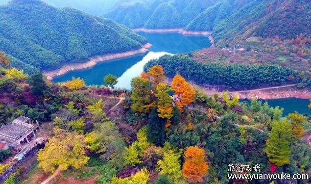 四明山海拔高度是多少米，1018米(别具一格的旅游胜地)