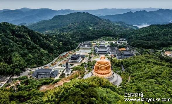 雪窦山海拔最高多少米，最高800米左右(历史文化遗迹众多)