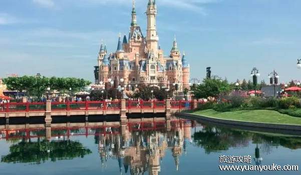 上海迪士尼乐园门票价格2023年，常规日475元/人（必去游玩项目推荐）