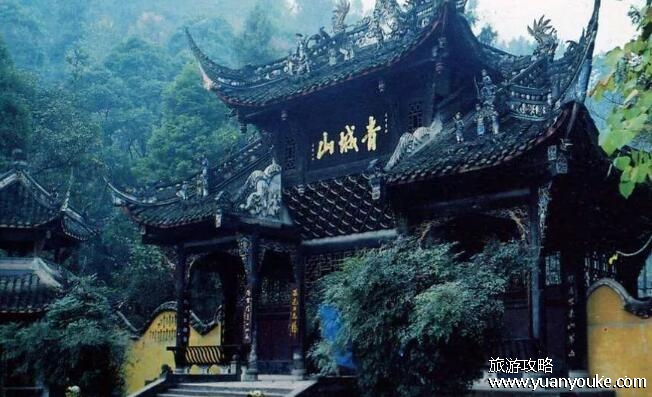成都周边一日游的最佳地方在哪里，青城山、武侯祠、杜甫草堂