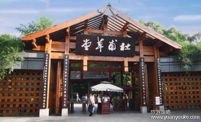 成都周边一日游的最佳地方在哪里，青城山、武侯祠、杜甫草堂