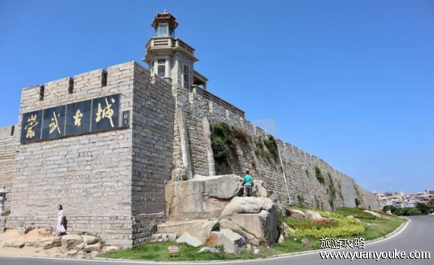 惠安崇武古城好玩吗，独特的历史古城(许多建筑都用石头建造)