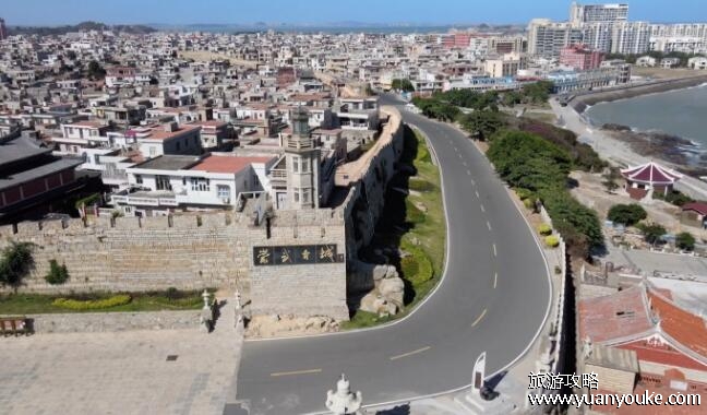 惠安崇武古城好玩吗，独特的历史古城(许多建筑都用石头建造)