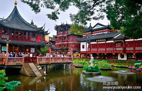 上海旅游必去景点推荐，必打卡的景点（上海外滩被誉为“东方巴黎”