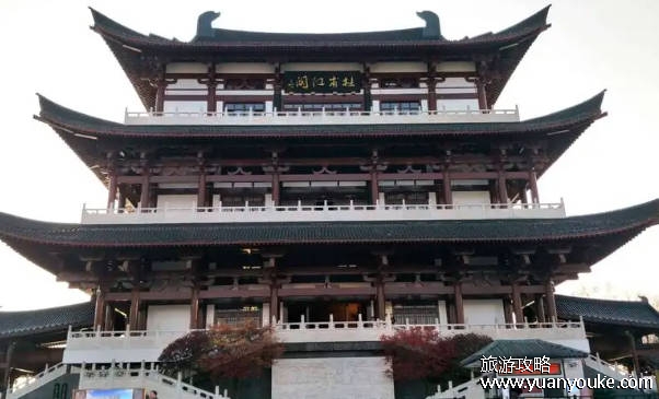 长沙旅游攻略景点必去，排名前十的景点（岳麓山必去之地）