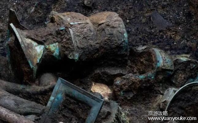 三星堆遗址在哪里，四川省广汉市西北的鸭子河南岸(古蜀文化的存在)