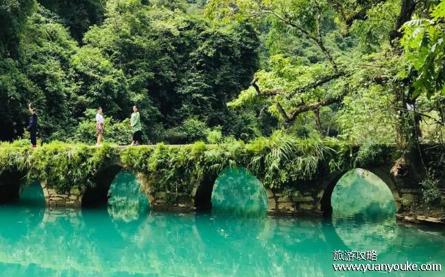 贵州旅游攻略自由行最佳线路，3天时间玩转贵州(一定要在千户苗寨过夜)