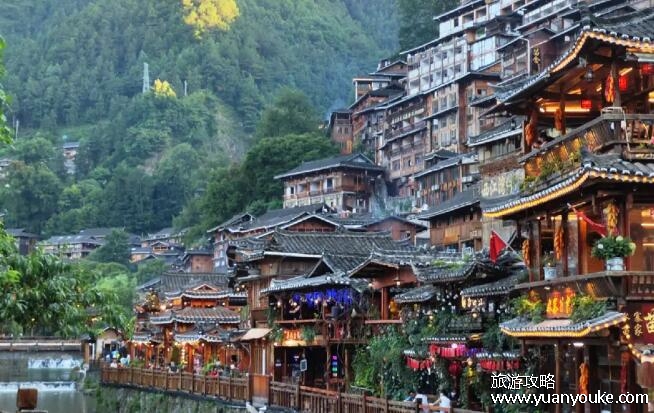 贵州旅游攻略自由行最佳线路，3天时间玩转贵州(一定要在千户苗寨过夜)