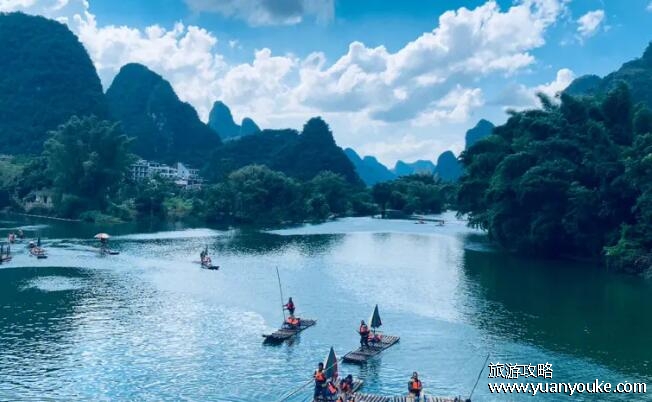 20元背面印的是桂林的哪个景点，桂林阳朔漓江(20元是黄布倒影)