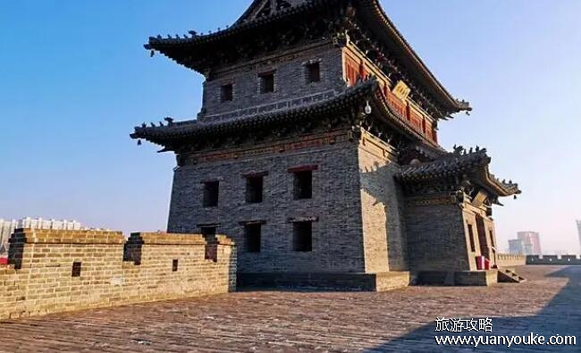 大同旅游景点有哪些景点推荐，这6处景点必去(悬空寺建立于悬崖上千年)
