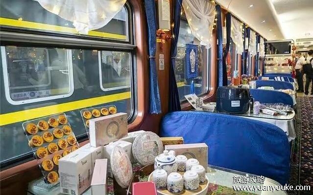 旅游专列怎么收费，票价包含车票、饮食费用、住宿费用、旅游费用