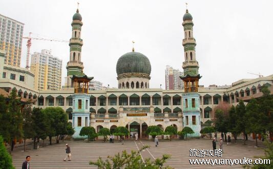 东关清真大寺在哪里，在甘肃省兰州市(兰州最著名的清真寺之一)