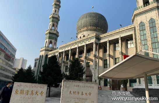 东关清真大寺在哪里，在甘肃省兰州市(兰州最著名的清真寺之一)