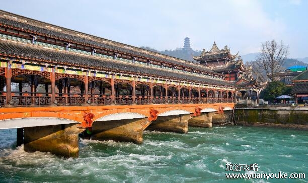 都江堰景区好玩吗，十分壮观的水利工程景点()