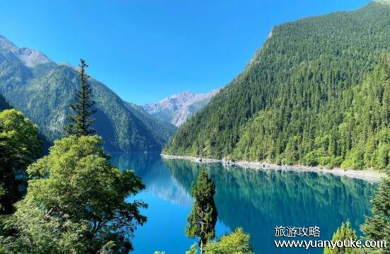 九寨沟在四川哪个城市，在四川阿坝(非常适合滑雪和赏雪的景点)
