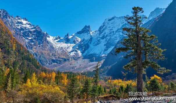 三奥雪山海拔多少，5383米(四川著名的雪山景区之一)