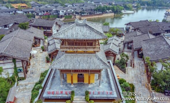 东方盐湖城在哪里，在江苏省常州市金坛区(文化底蕴深厚)