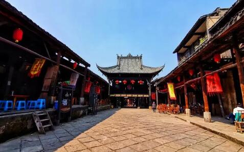 罗城古镇在四川什么地方，在四川乐山(美食丰富景色秀丽)