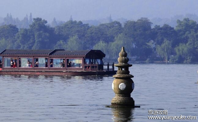 西湖湖面面积是多少?6.38平方千米(西湖景区面积49平方千米)