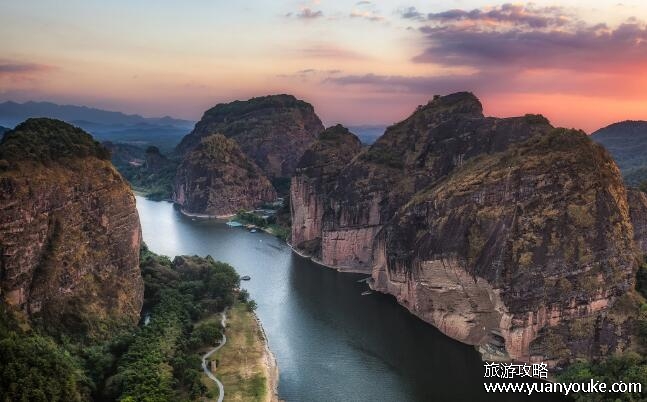 中国四大名山指哪些，庐山、龙虎山、黄山、九华山