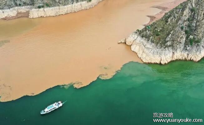 泾渭分明是发生在哪里的奇特景观？西安市高陵区(因为含沙量不同)