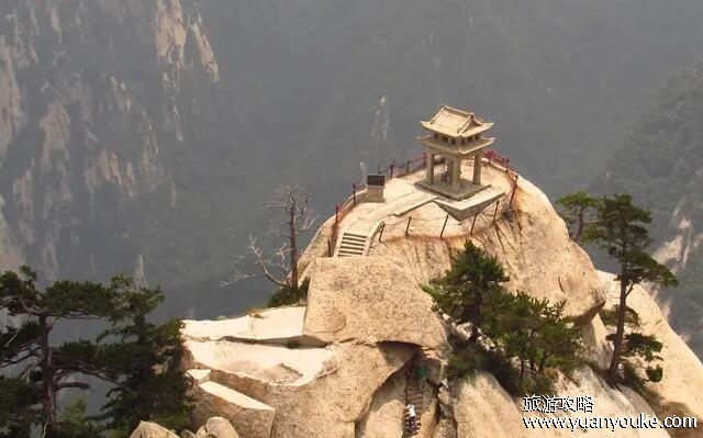 华山是哪个省市的旅游景点，陕西省渭南市华阴市(胆小的人不敢爬华山)