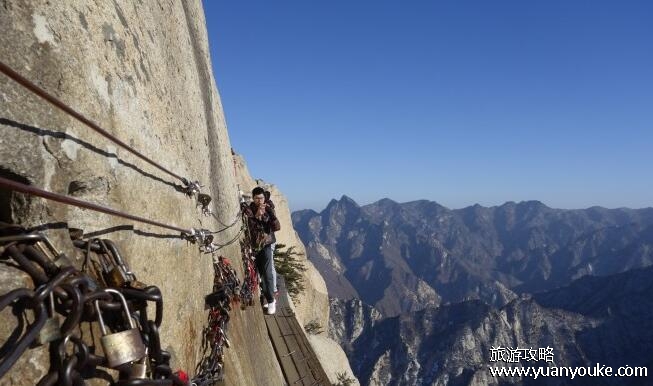 华山是哪个省市的旅游景点，陕西省渭南市华阴市(胆小的人不敢爬华山)