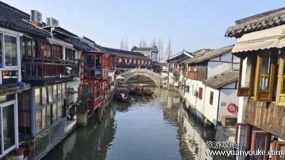 朱家角古镇旅游区在哪里，上海市青浦区朱家角镇(适合休闲度假)