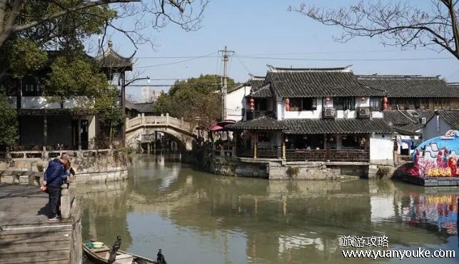 枫泾古镇好玩吗，充满艺术气息的传统小镇(农民画作非常独特)