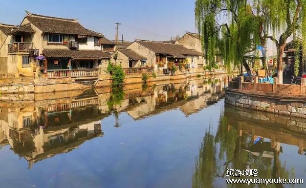枫泾古镇好玩吗，充满艺术气息的传统小镇(农民画作非常独特)