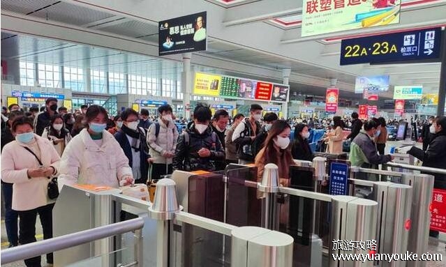 春运多地机票比火车票便宜