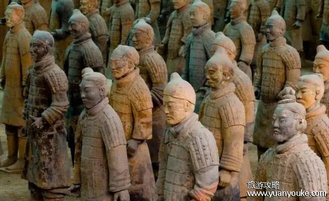 兵马俑门票，成人票120元学生票半价(乘坐出租车可能被拉到假的兵马俑)