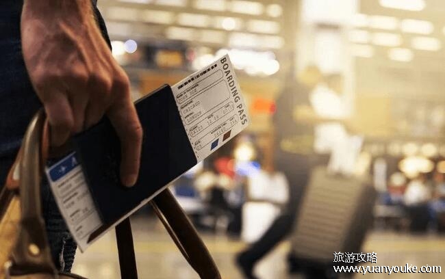 学生证买飞机票打几折，不同航空公司折扣不一样(只能在原票价上打折)
