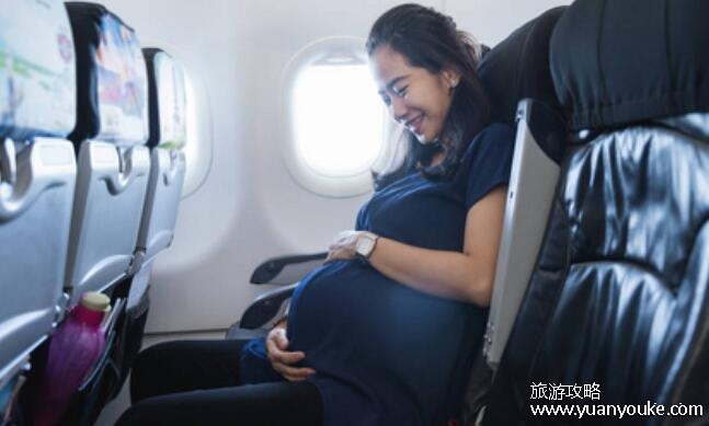 孕妇可以坐飞机吗，36周孕妇不能乘坐飞机(孕妇乘坐飞机相关要求)