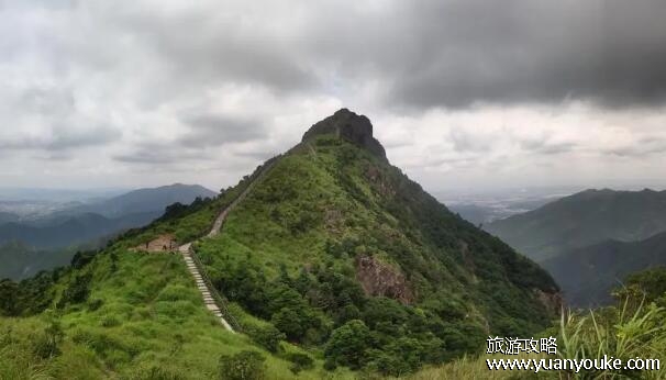 银瓶山海拔多少米，最高处高达898米(风景独特的旅游胜地)