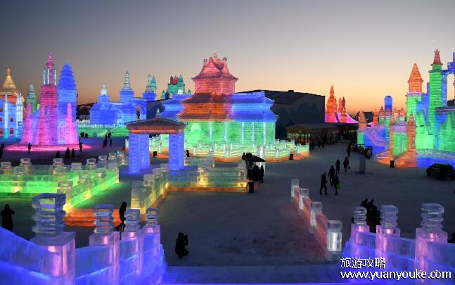 哈尔滨冰雪大世界门票详情，成人票298元优惠票230元(开放时间)