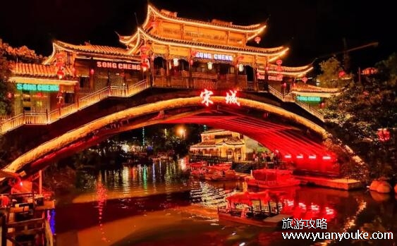 杭州宋城好玩吗，让人流连忘返的景点(一日体验千年历史)