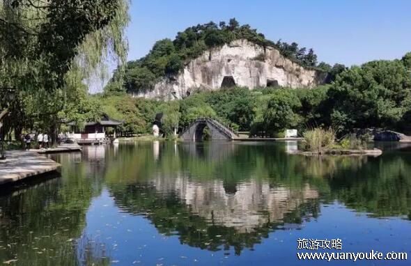柯岩风景区在哪里?在浙江省绍兴市柯桥区(风景独特的旅游胜地)