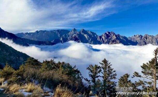 彭州九峰山海拔高度多少米，最高4500米(登山挑战性高)