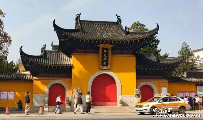归元寺开放时间，8点至17点(仅支持线上预约10元一人)
