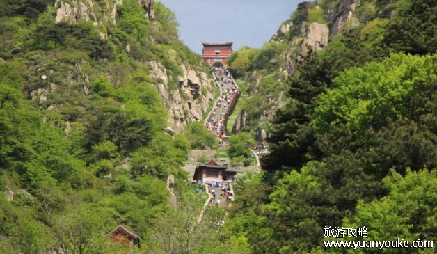 泰山海拔多少米，海拔1545米(世界文化与自然双重遗产)
