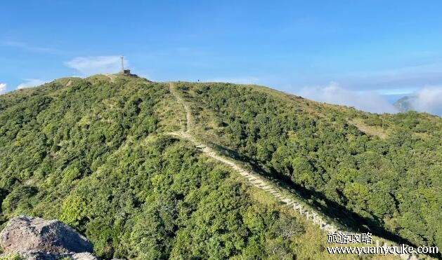 七娘山在深圳哪个地方，在深圳市大鹏新区(众多影视作品取景地)