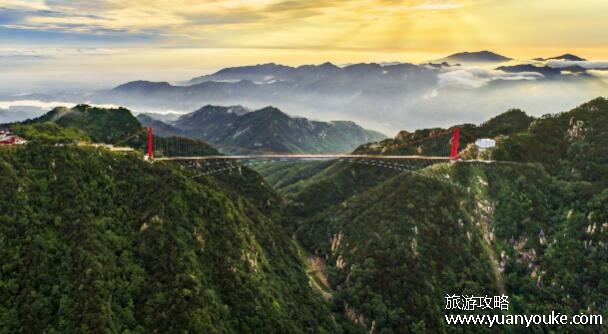 沂蒙山在哪个省哪个市，在山东省临沂市(山峦叠嶂的壮丽景区)