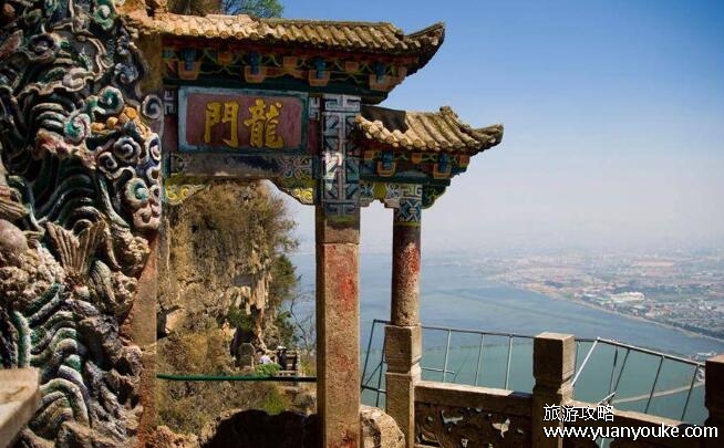 昆明旅游景点攻略自由行，昆明市中心必去的几个景点(还能品尝美食)