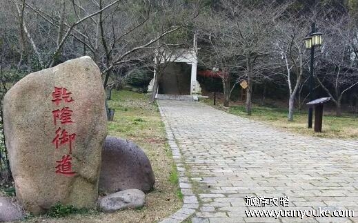 上方山国家森林公园好玩吗，一个迷人的旅游胜地(空气十分清新)