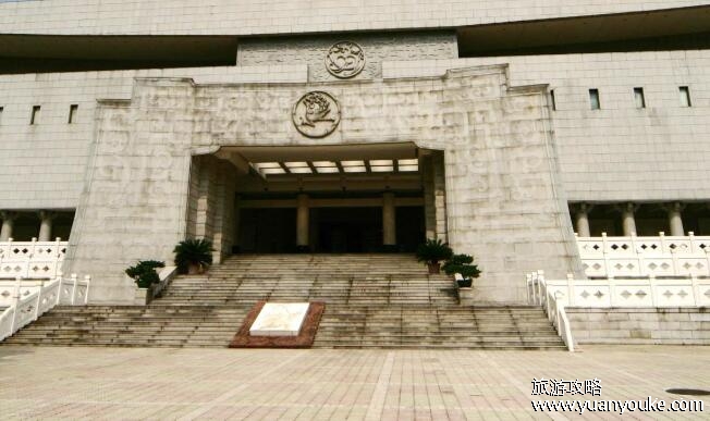 湖南省博物馆开放时间，上午9点至下午5点(预约满了可以购买特展门票)