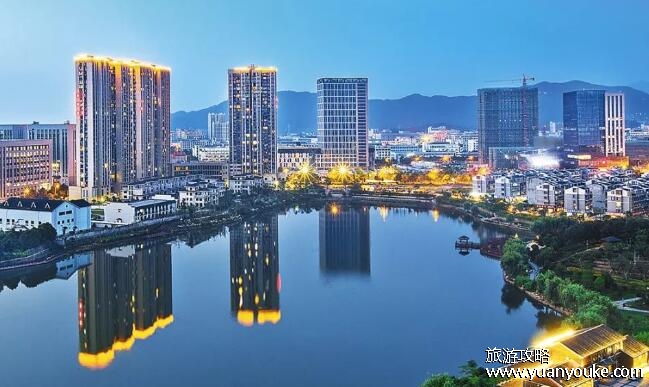 义乌属于哪个省哪个市，浙江省金华市(有着全球最大的小商品集散中心)