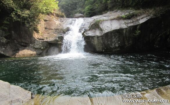 卧龙谷在哪里个城市，在四川阿坝(景色独特多变的奇异旅游胜地)